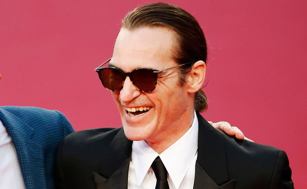 Joaquin Phoenix ya exhibe su sonrisa de Joker
