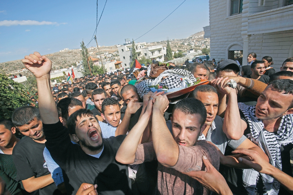 Asisten miles a funeral de palestinos