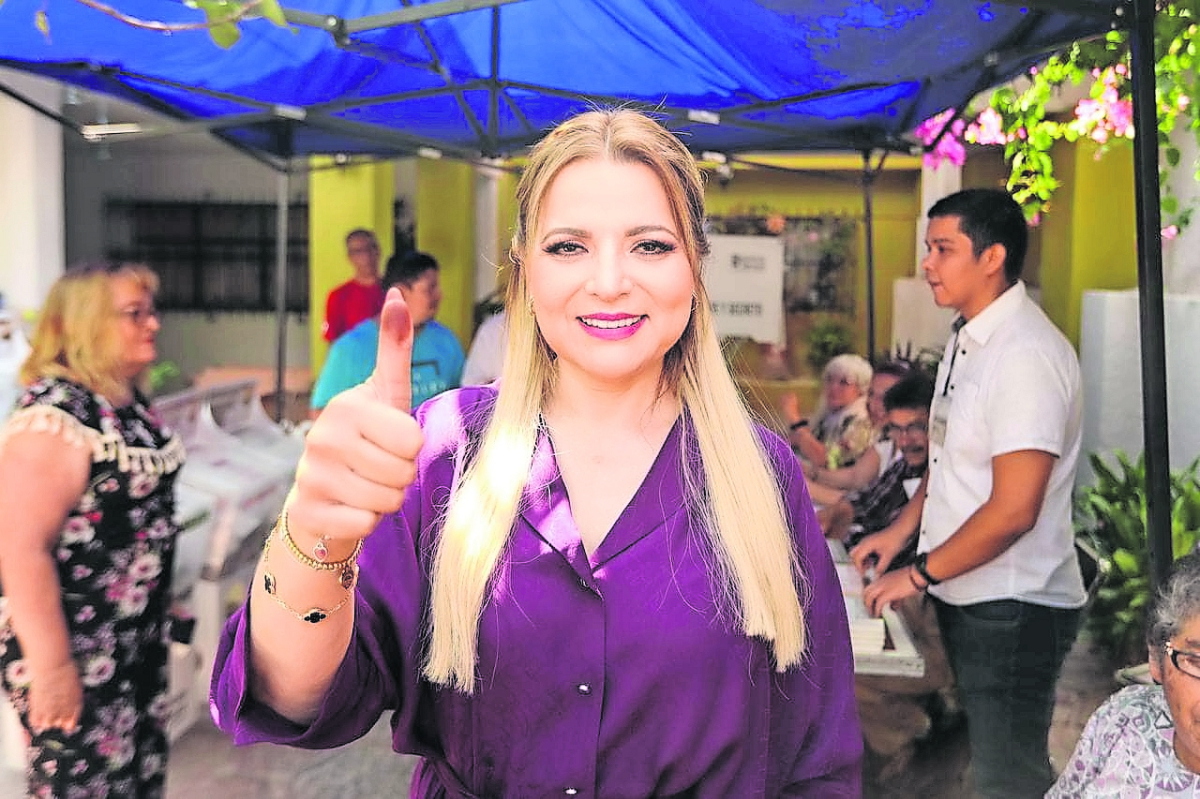 Morenistas “inician retirada” de su apoyo a Claudia Delgadillo