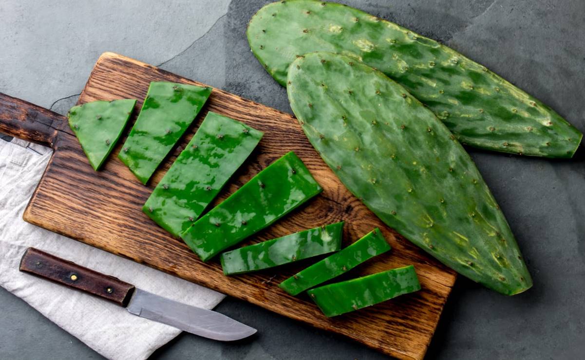 ¿Cómo comer nopales crudos?, disfruta de su textura y color verde esmeralda