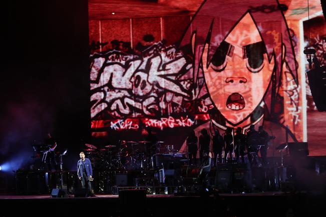 Gorillaz cierra el Festival Vive Latino con caída y lágrimas de fanáticos