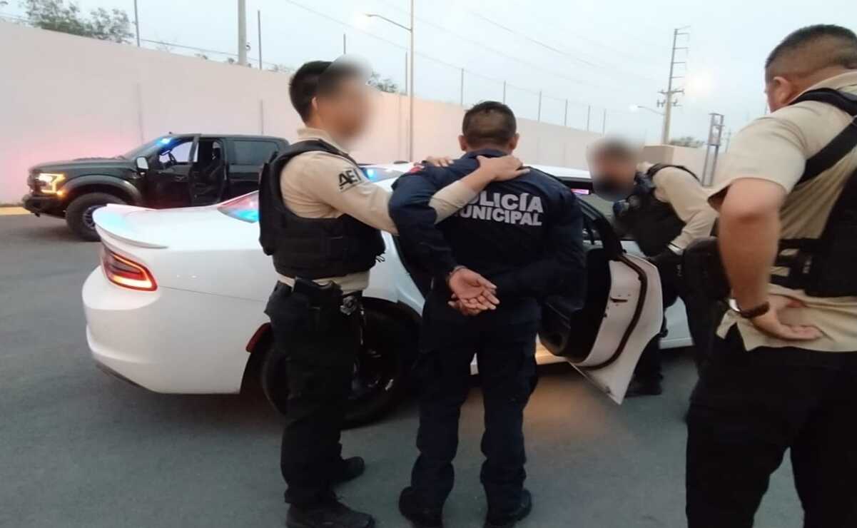 Detienen a dos policías de Nuevo León por desaparición forzada de un joven