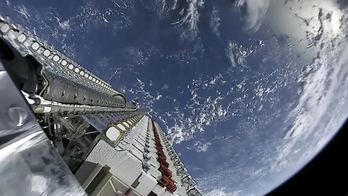 "Meteorito" de SpaceX que cayó en Sinaloa es uno de 40 satélites que ingresarán a la Tierra