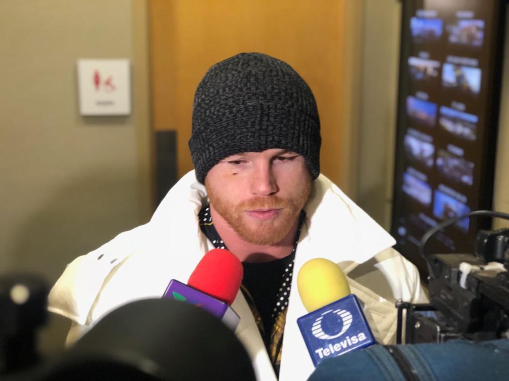 Llega Canelo Álvarez a Nueva York al estilo Rocky