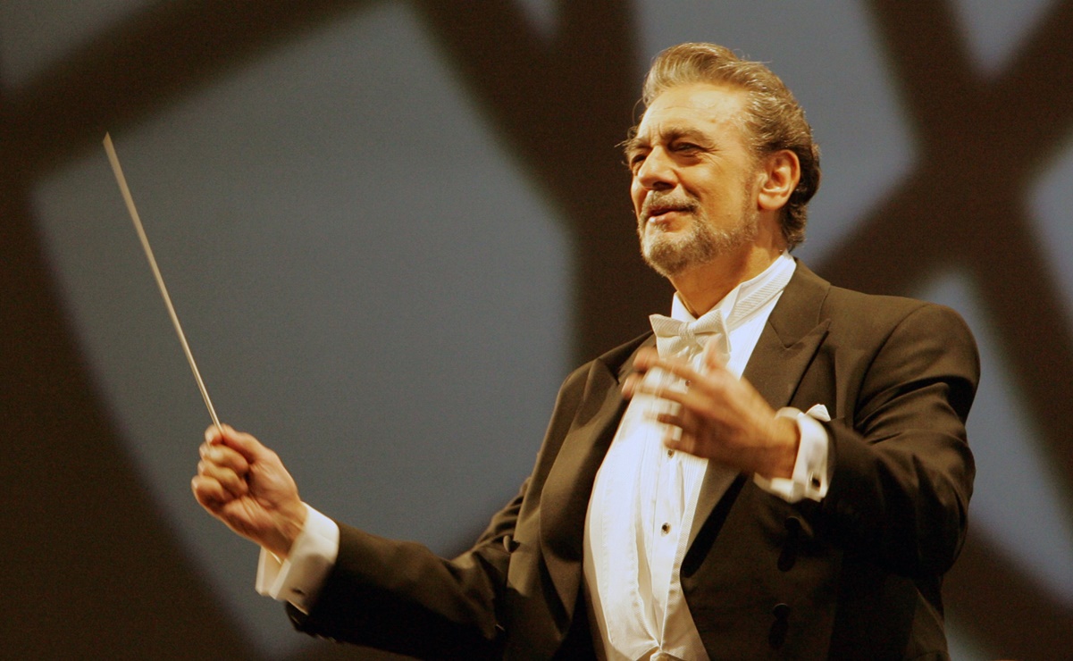 Plácido Domingo dirigirá concierto en Moscú, pese a escándalo
