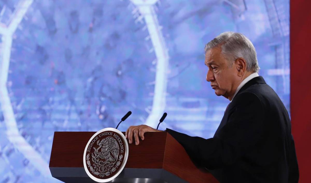 AMLO pide a Morena resolver sus diferencias por medio de la democracia