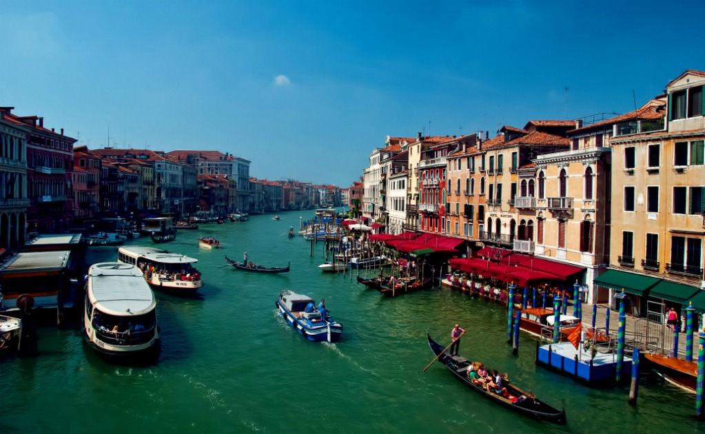 Turistas tendrán que hacer cola para entrar a Venecia