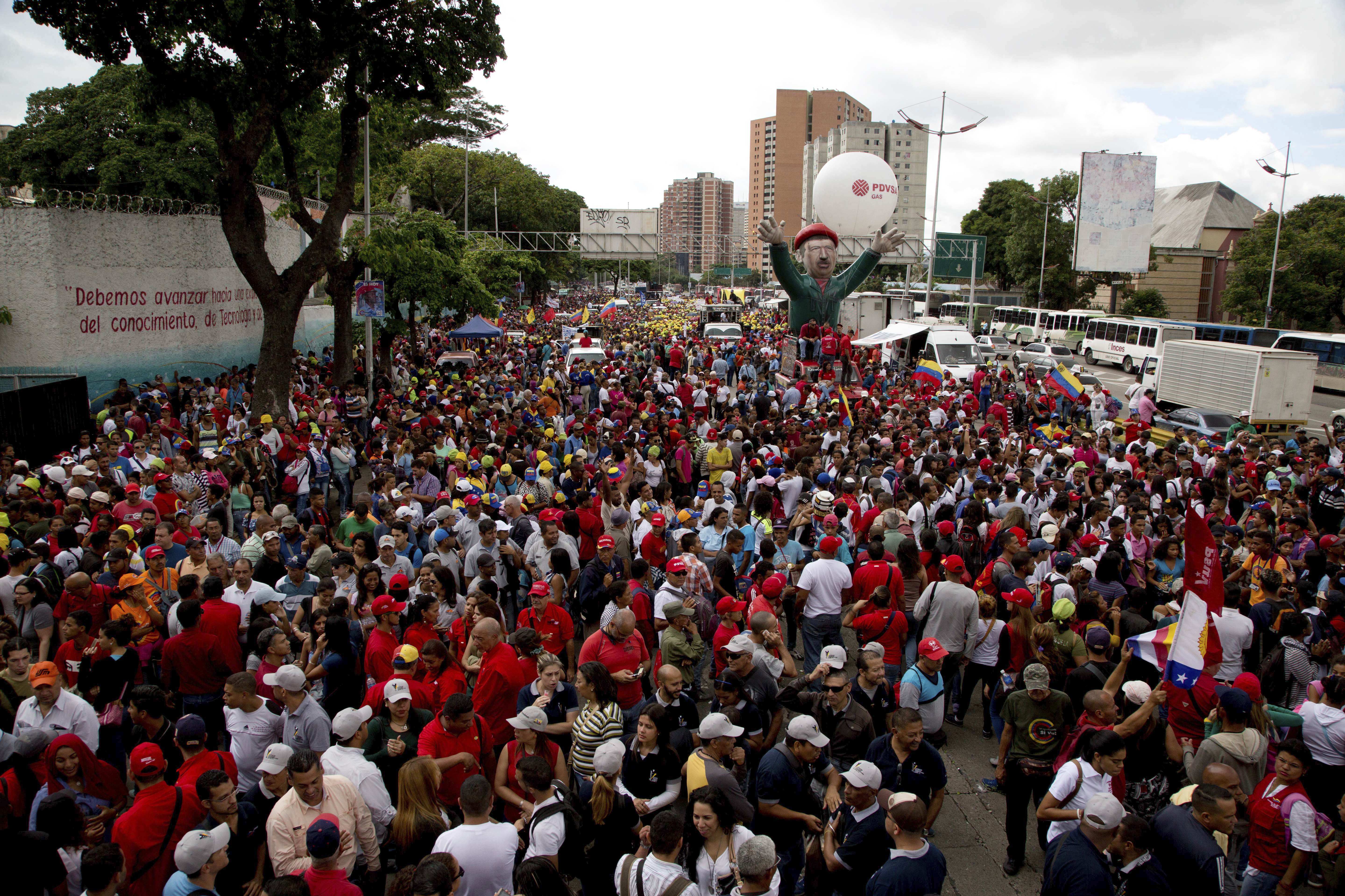 Pese a oposición, se instala en Venezuela Constituyente impulsada por Maduro