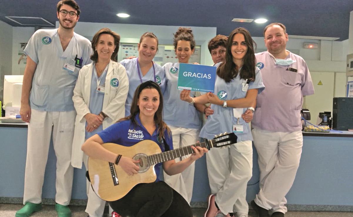 Músicos por la Salud llevan alegría a hospitales de Madrid