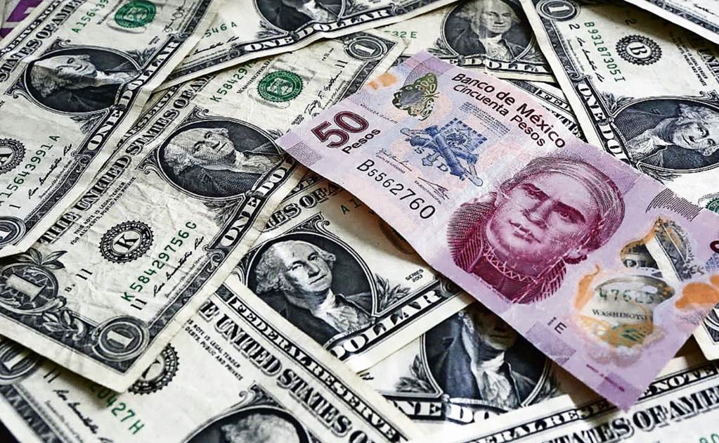 Peso mexicano gana frente al dólar tras caer a mínimos desde junio