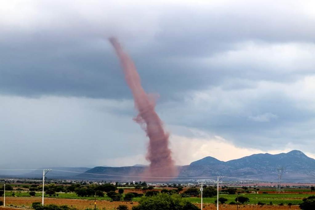 Asombra "tornado" en Zacatecas