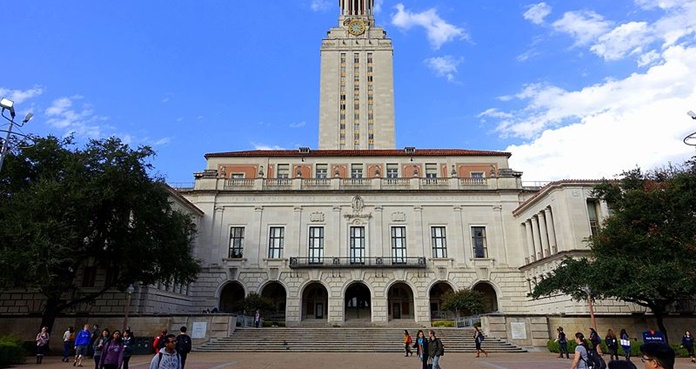 Alumnos con bajos ingresos estudiarán gratis en Universidad de Texas