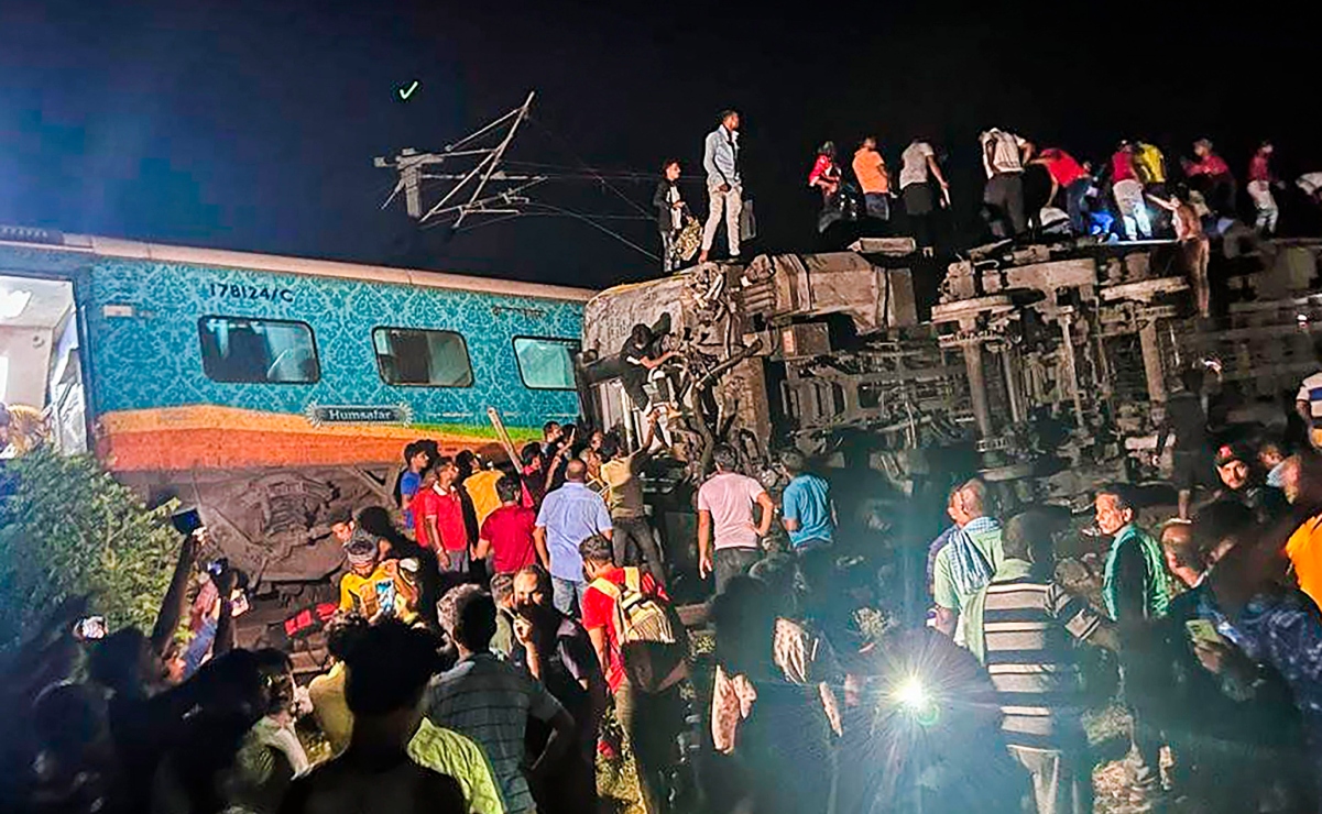 Cifra de muertos por accidente de tren en India sube a 207; hay más de 800 heridos