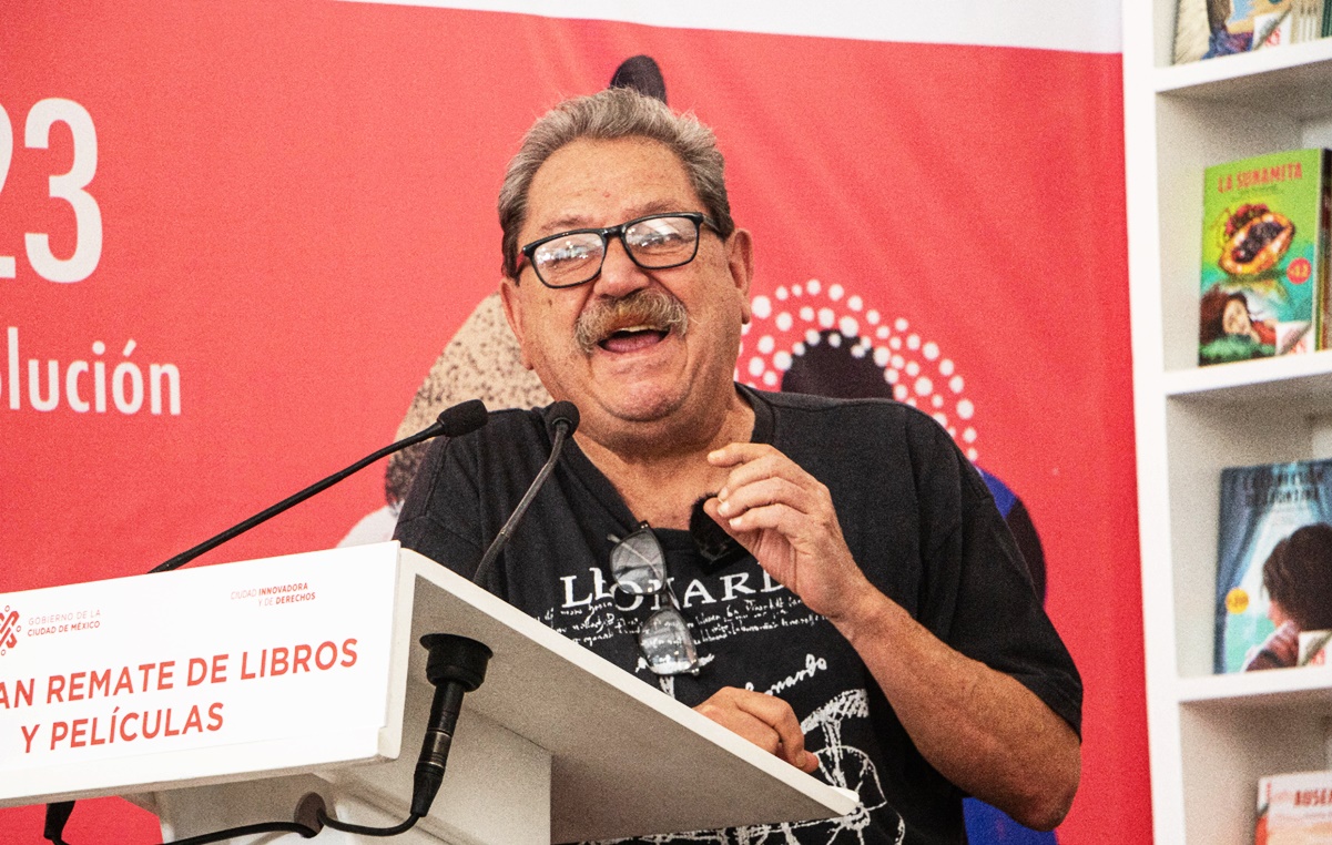 "Estoy en campaña clandestina por nuestra candidata a la presidencia" Paco Ignacio Taibo II reconoce campaña