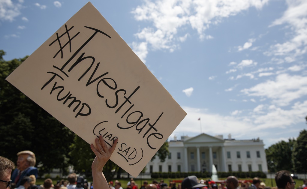 Protestan frente a la Casa Blanca por despido de Comey