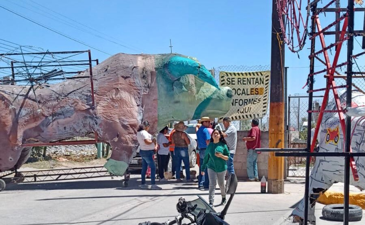 Con toritos pirotécnicos, vecinos paran obras del Tren Suburbano al AIFA