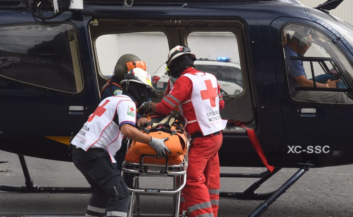 Muere una mujer y cinco personas más resultan lesionadas tras caer en cráter del volcán Xitle 