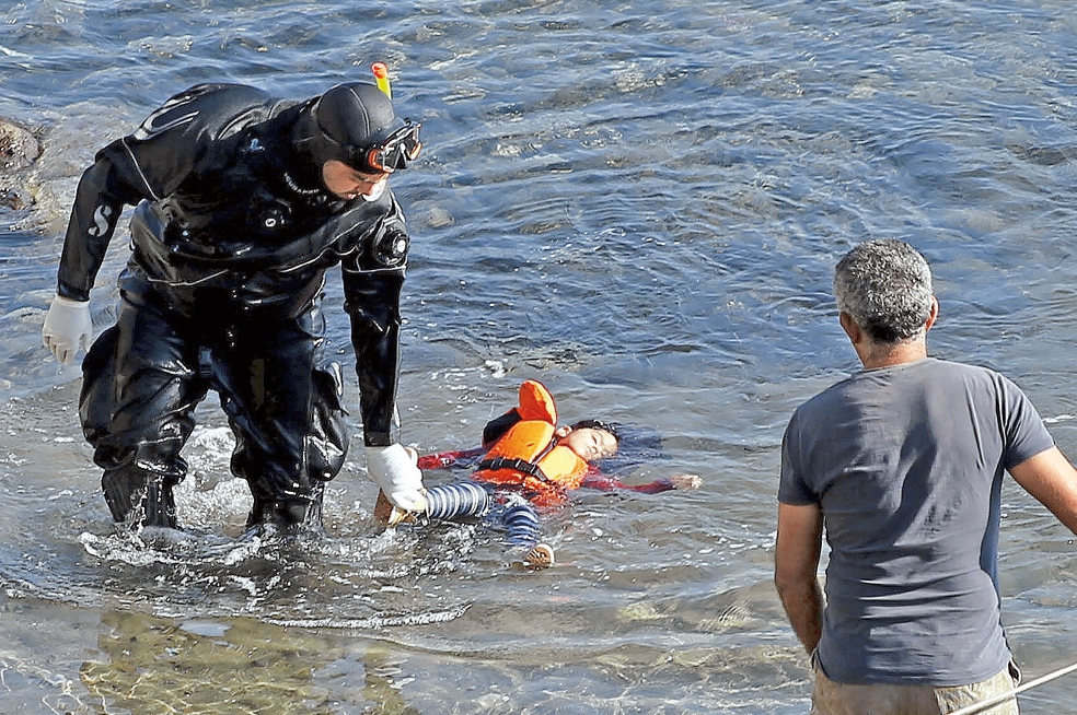 Nueva tragedia en el mar, mientras UE discute migración