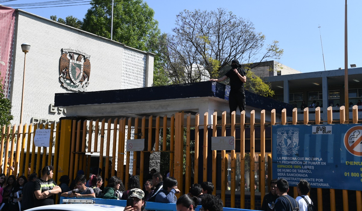 Prepa 8 de la UNAM reanuda clases este lunes tras atender pliego petitorio