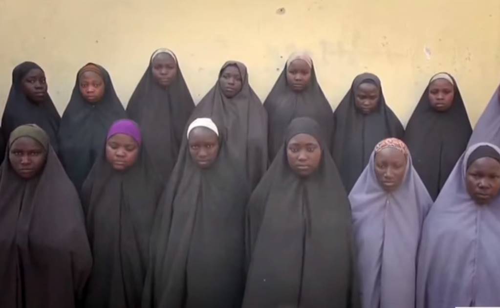Boko Haram muestra a jóvenes secuestradas