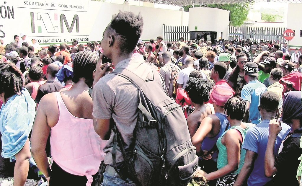 Controlan intento de fuga de 50 migrantes en albergue de Tapachula 