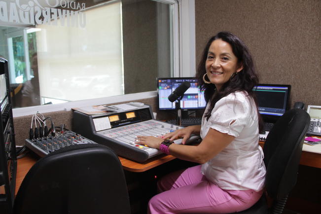 Celebran 38 años de Radio UAQ con proyecto en puerta 