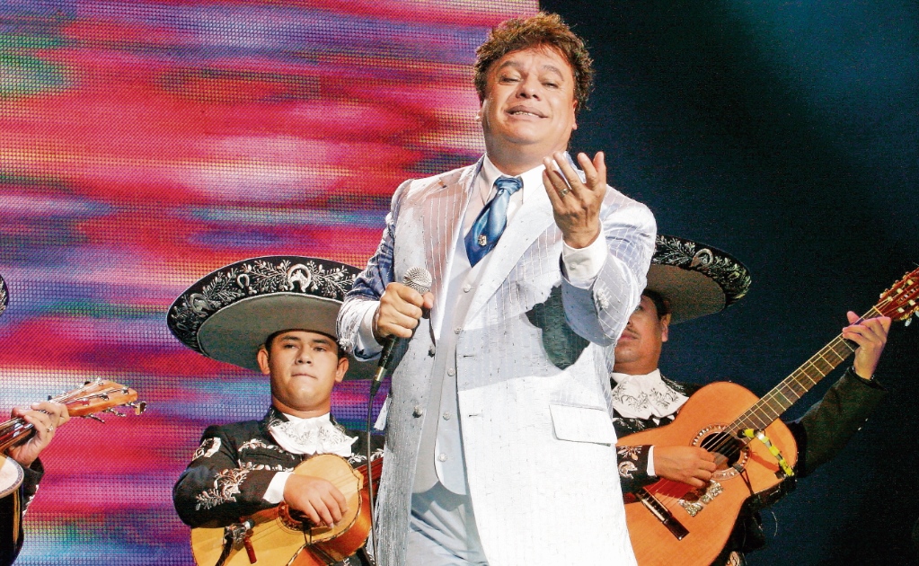 Presentador de Latin Grammy no sabía que Juan Gabriel murió