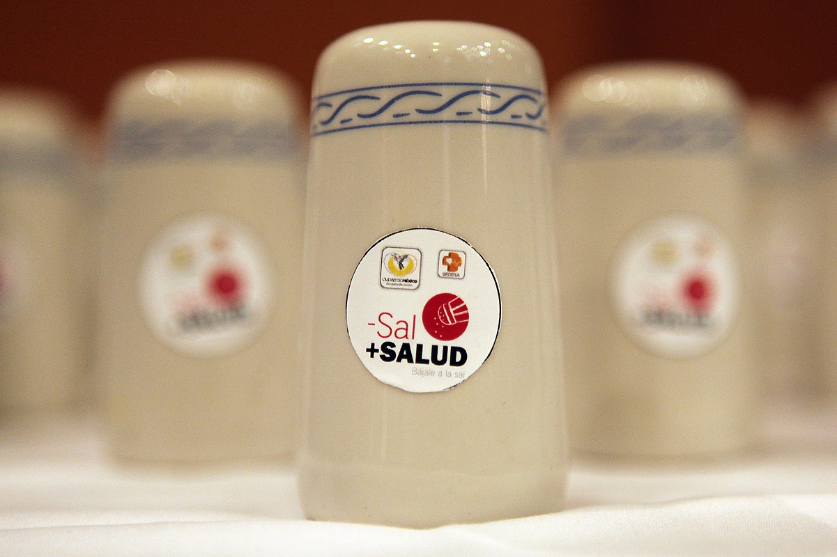 Bájale a la sal: advierten en Querétaro de los riesgos por consumo alto 