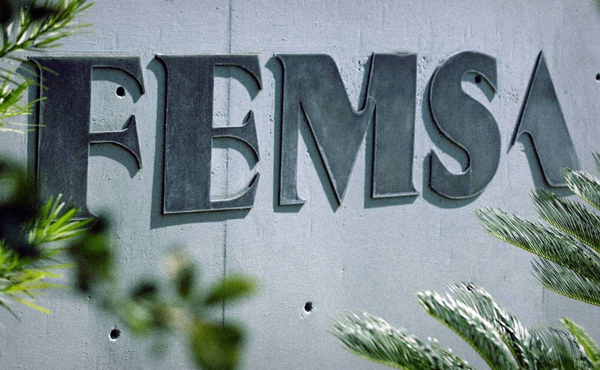 Femsa, sin impacto en calificación por salida de Heineken, dice Standard & Poor's