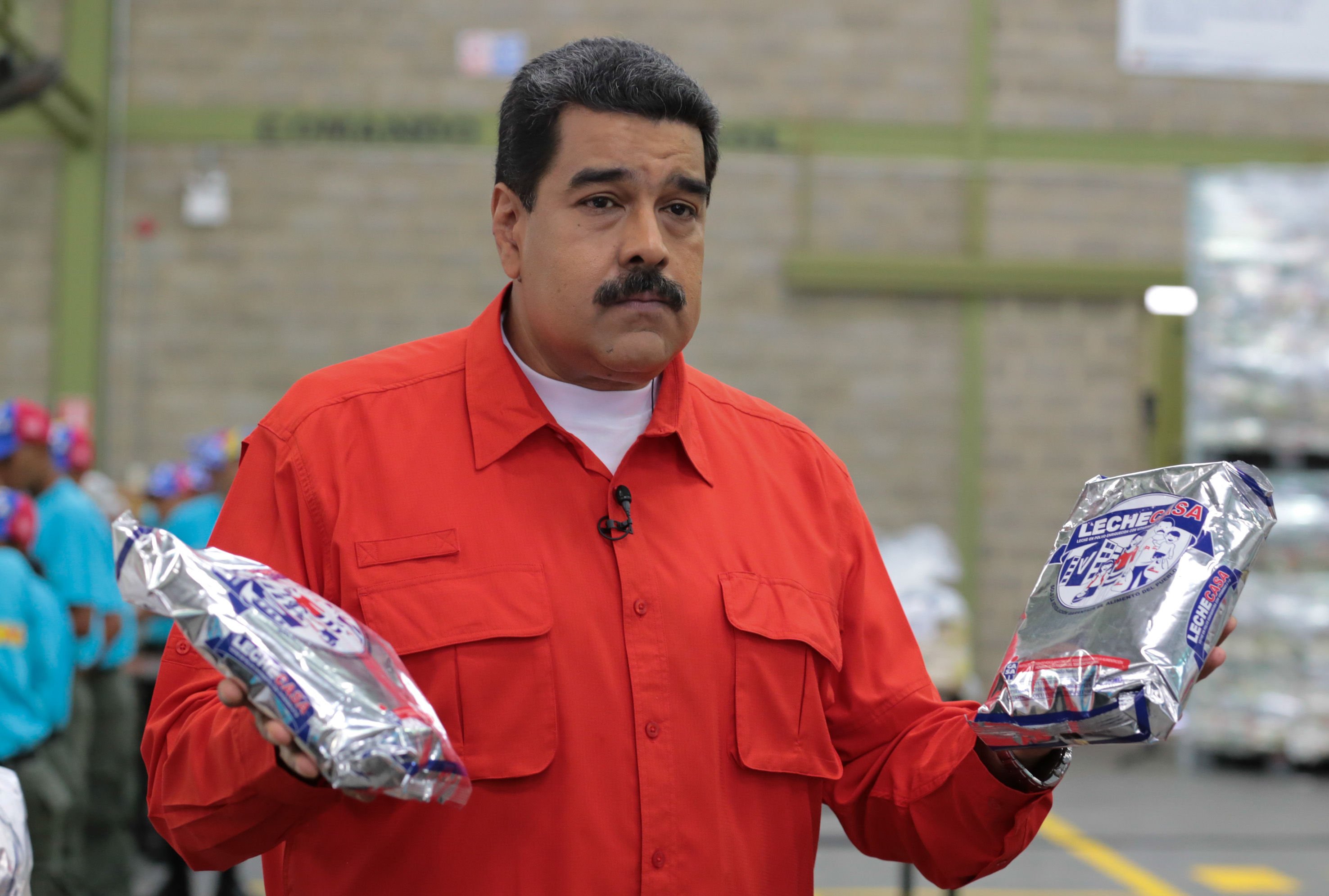 Maduro sube 50% el salario mínimo mensual en Venezuela