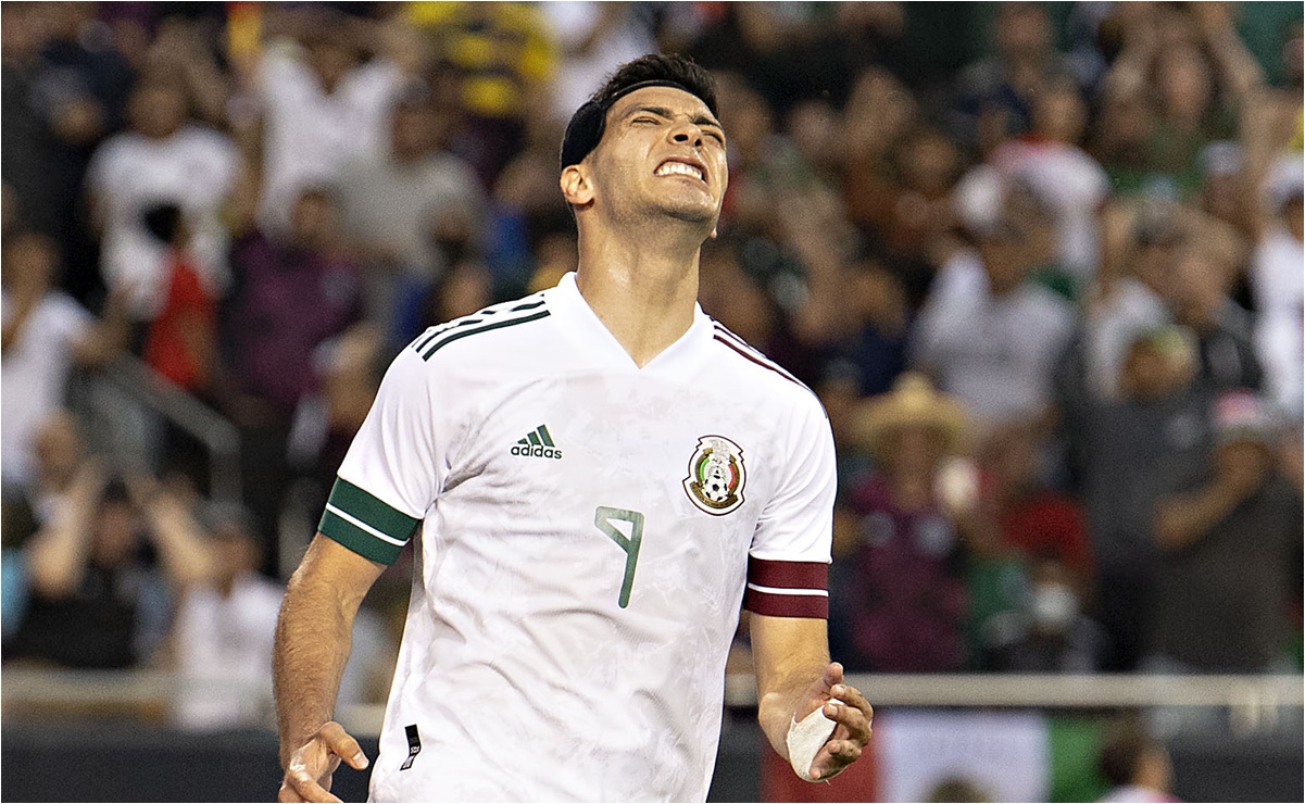 VIDEO: Alexis Vega firmó una playera de América y Edson Álvarez una de ...