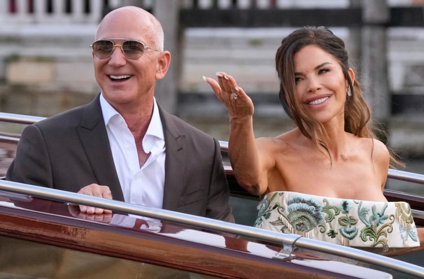 Lauren Sánchez y los detalles más especiales de su vestido de novia