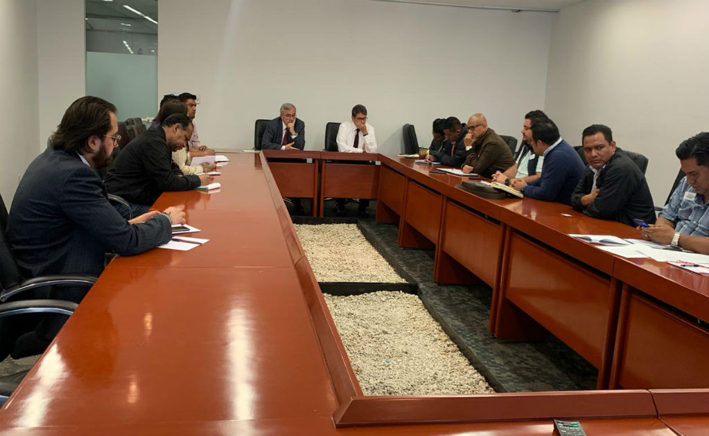 Monreal se reúne con líderes de la CNTE; piden cambios a leyes secundarias