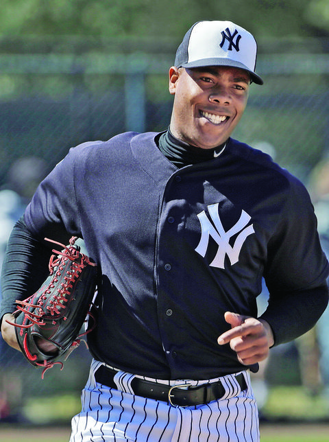 Aroldis Chapman se convierte en cachorro