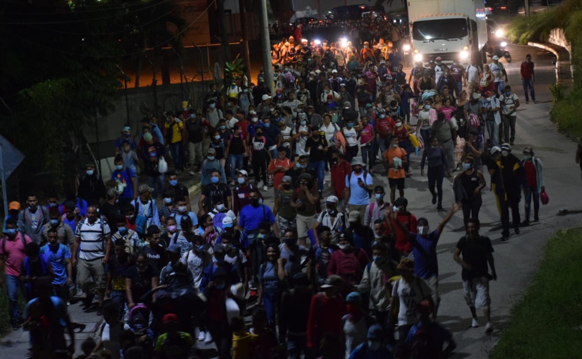 Migrantes hondureños reanudan caravanas hacia México