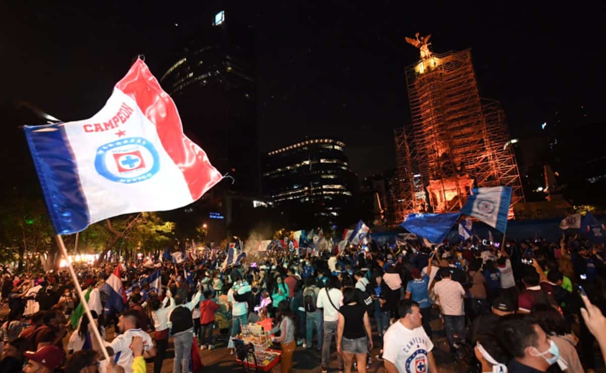 Festejo del Cruz Azul congregó a 80 mil personas en el Ángel de la Independencia: Sheinbaum