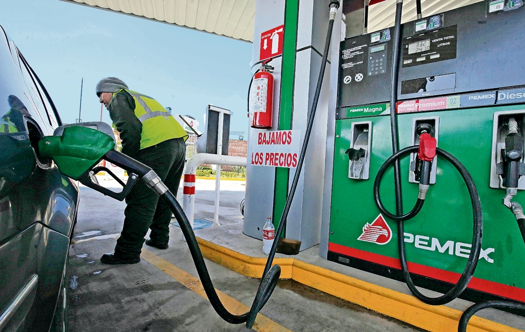 Gasolineros se amparan contra norma 185: Profeco; entrará en vigor en 2020