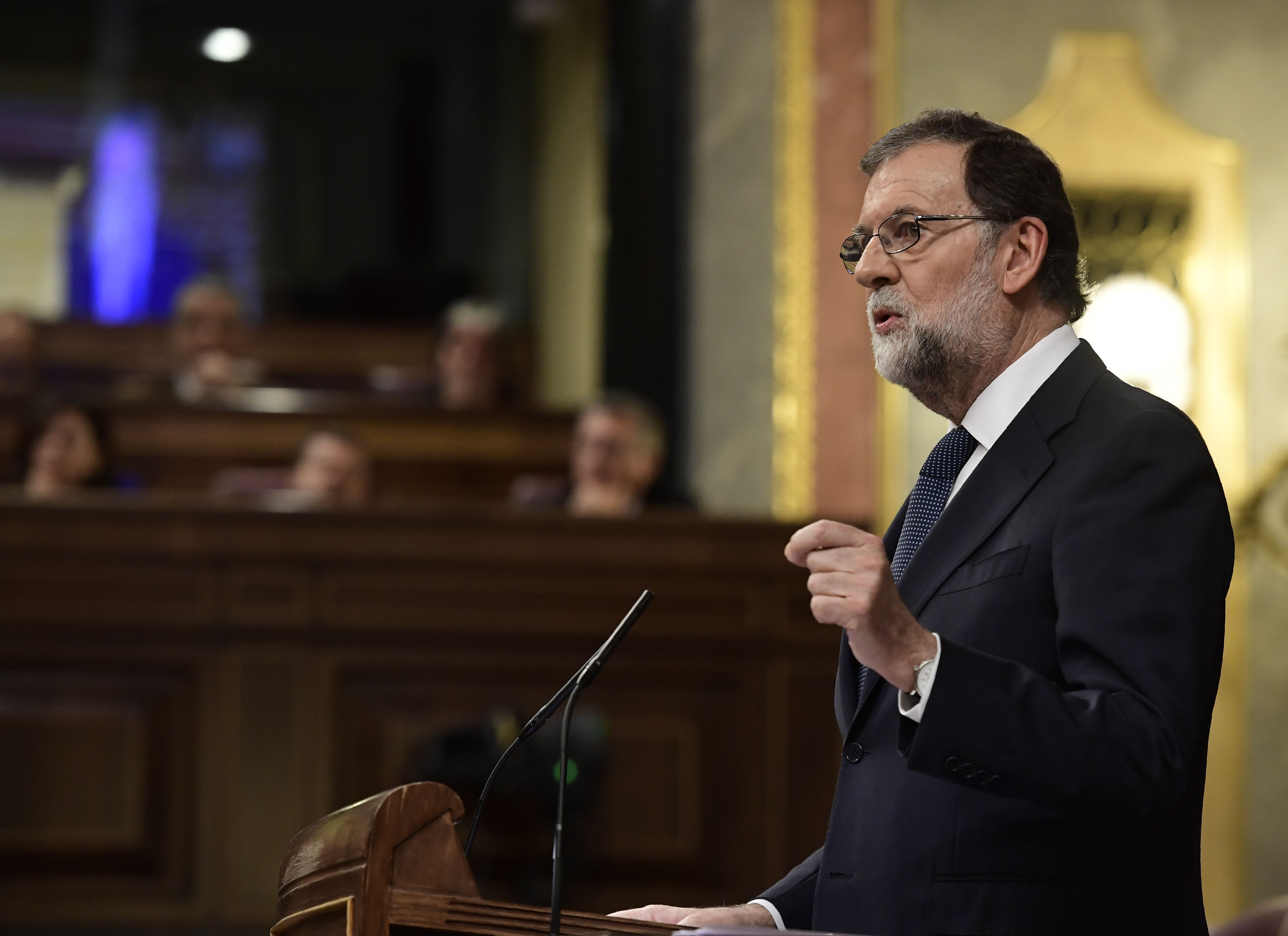 Rajoy da hasta el lunes a Puigdemont para que aclare independencia catalana