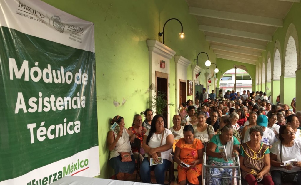 Liconsa apoya a damnificados de Oaxaca para reconstruir casas
