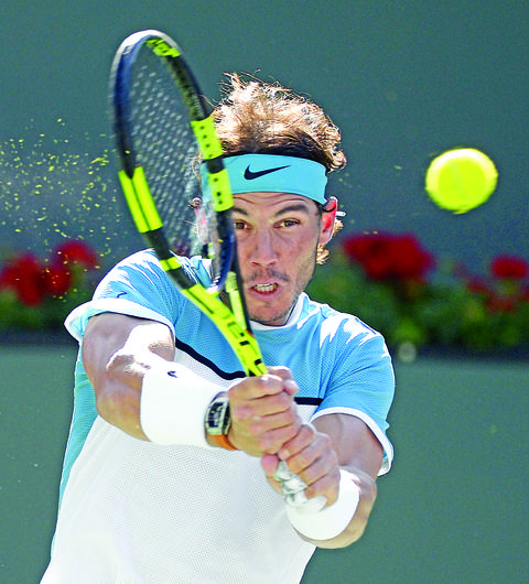 Rafael Nadal padece ante el juvenil Zverev