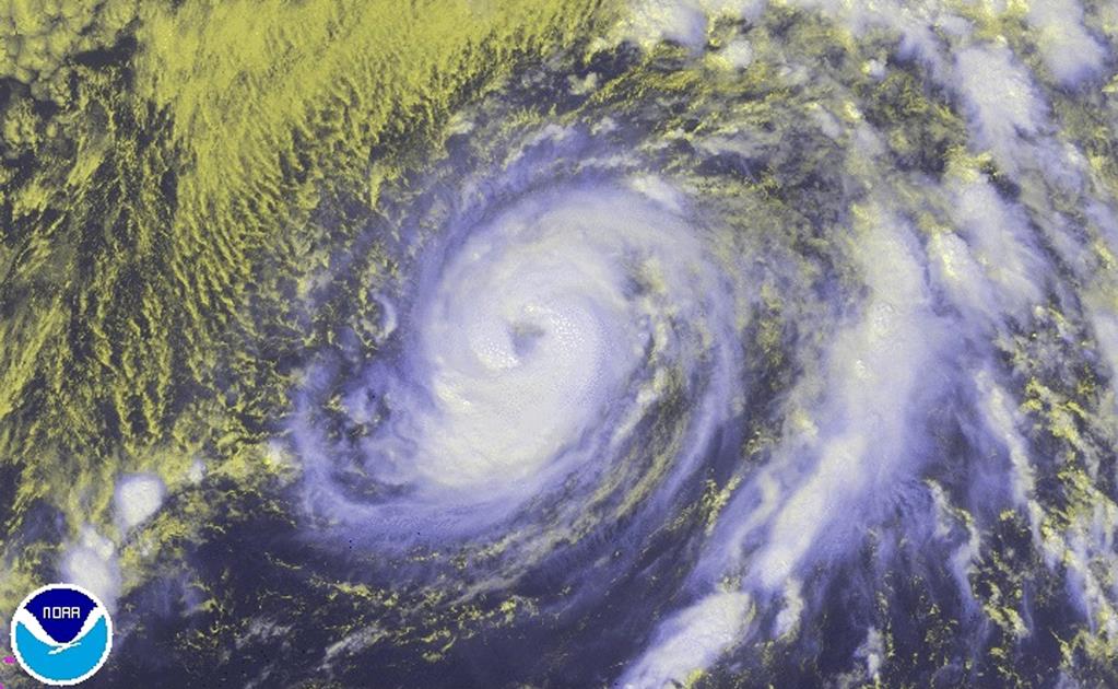 "Nicole" se fortalece a categoría de huracán frente a Bermudas 