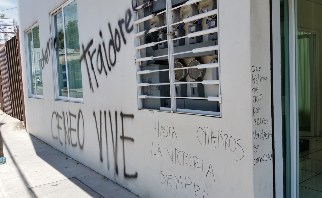 Protestan normalistas en Oaxaca contra evaluación