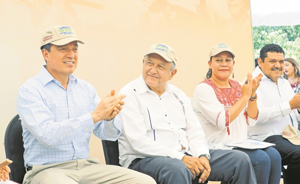 López Obrador se adentra a territorio zapatista en Chiapas