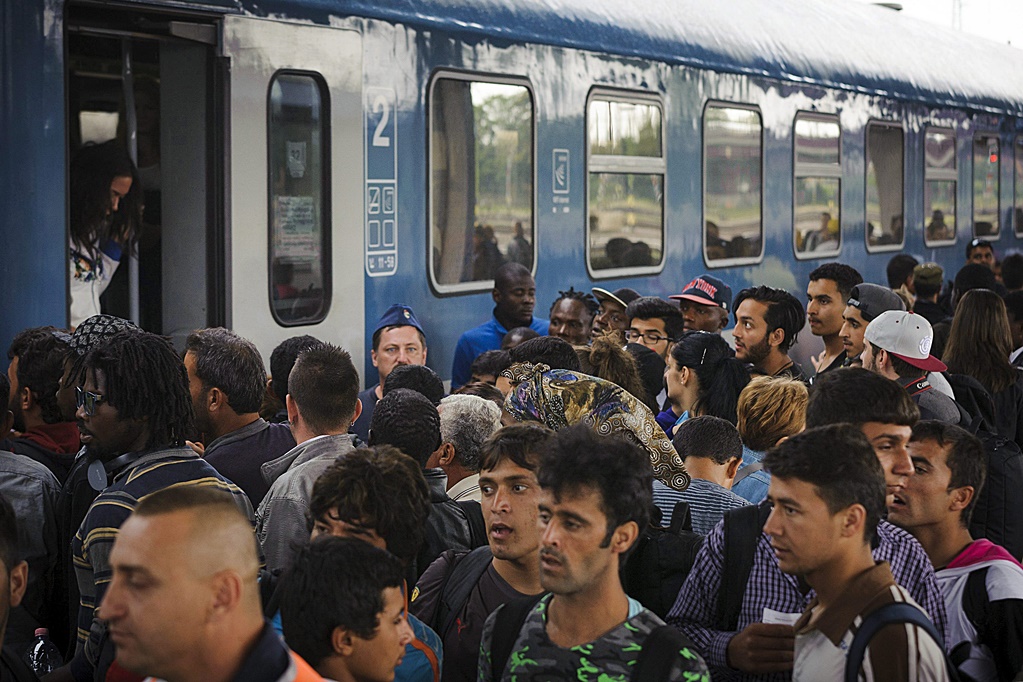 Baviera critica a Merkel por permitir la entrada de refugiados