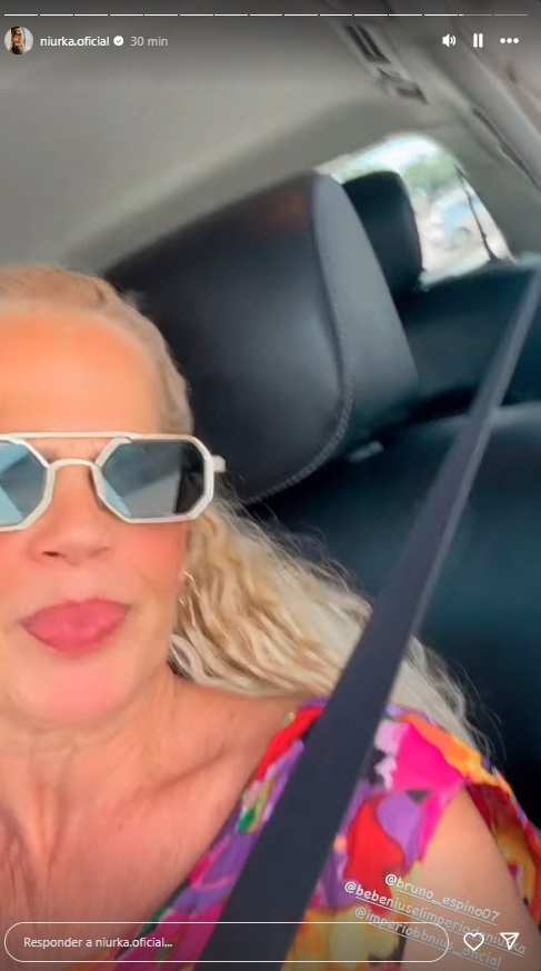 Niurka exhibe a agente de tránsito que la multa