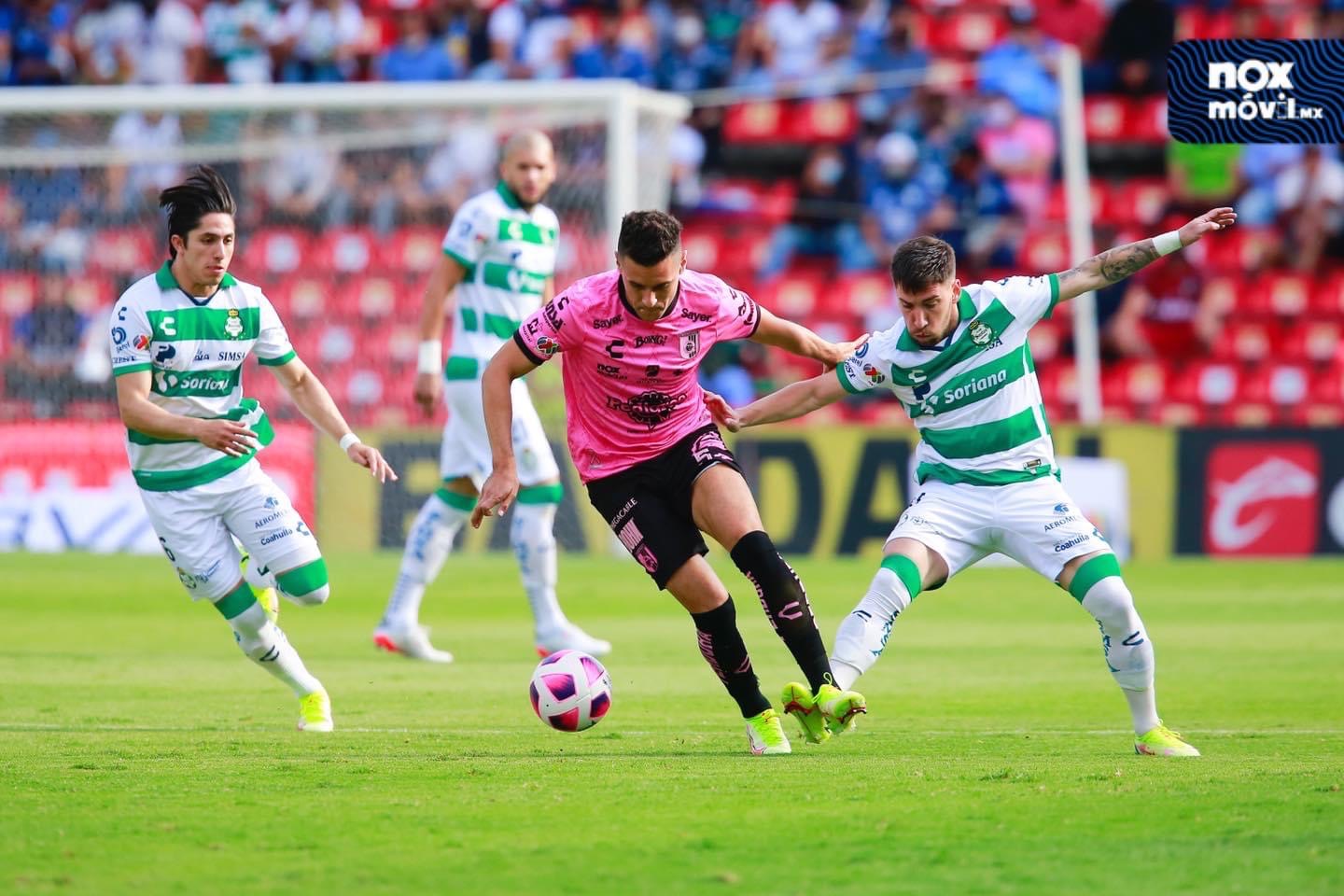 Crónica. Gallos Blancos perdió contra Santos