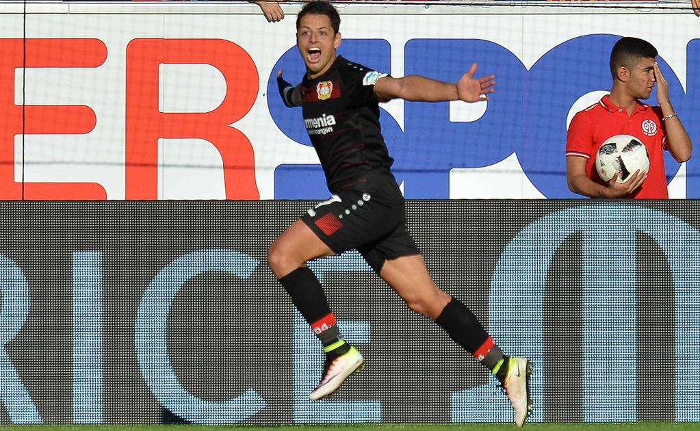 "Chicharito" logra el mejor gol de la semana en Bundesliga
