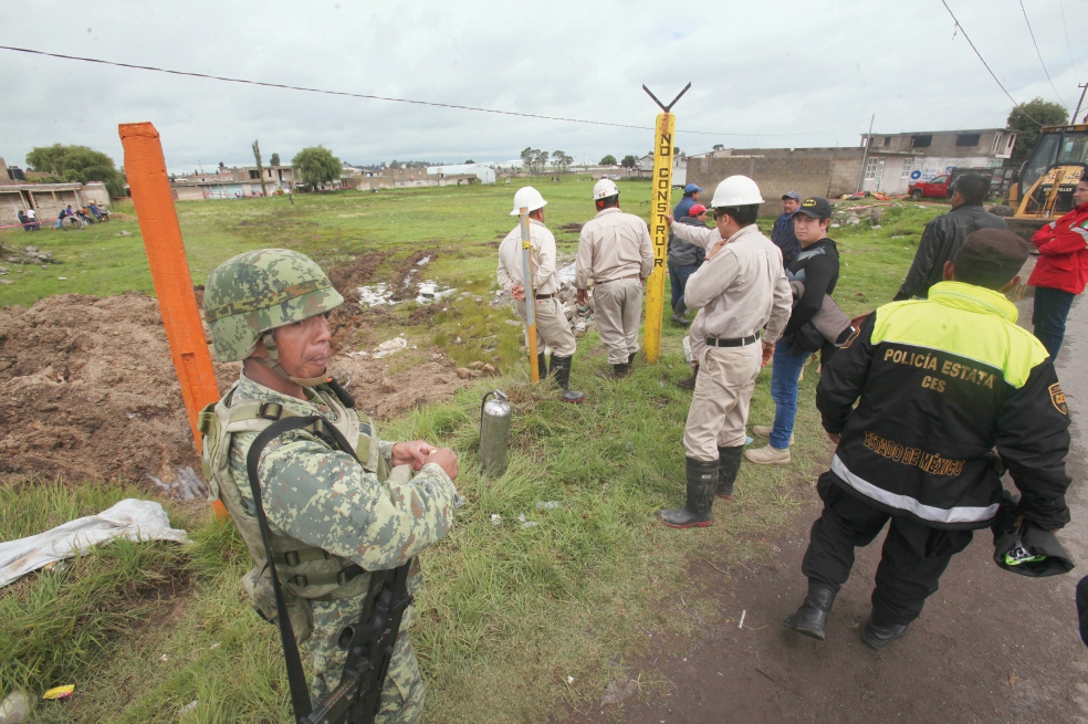 Huachicoleros provocan fuga en pueblo de Toluca