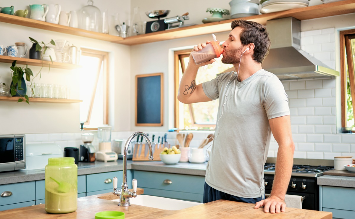 Los licuados de proteínas que debes tomar para aumentar la masa muscular, según los expertos