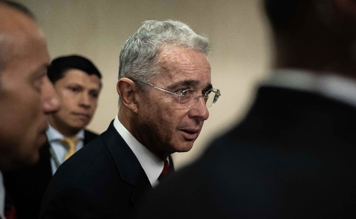 Álvaro Uribe, el poderoso expresidente de Colombia responde a la justicia